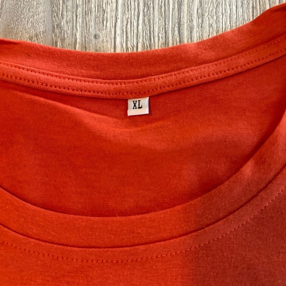 “It’s just a Bunch of Hocus Pocus” Women’s Burnt Orange Size XL Graphic T-Shirt. - Picture 4 of 8